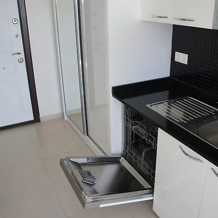 Sea View Studio In Orion Garden Apartment *