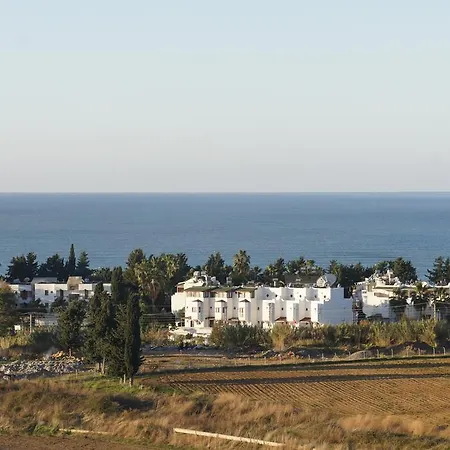 Sea View Studio In Orion Garden Апартаменты *