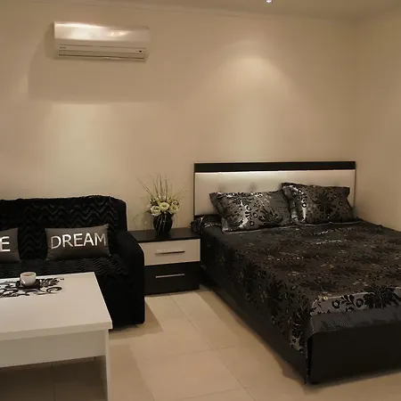 Sea View Studio In Orion Garden *